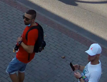 Mężczyźni podejrzewani o kradzież rowerów w SP nr 2 w Rybniku.