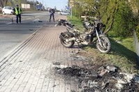 spalony wrak motocykla