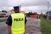 Naczelnik WRD KMP Rybnik nadzorujący czynności wypadku przy ulicy Zebrzydowickiej w Rybniku.
