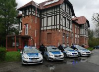 Komisariat Policji w Czerwionce - Leszczynach - policjanci oddali hołd zabitemu policjantowi z Raciborza.